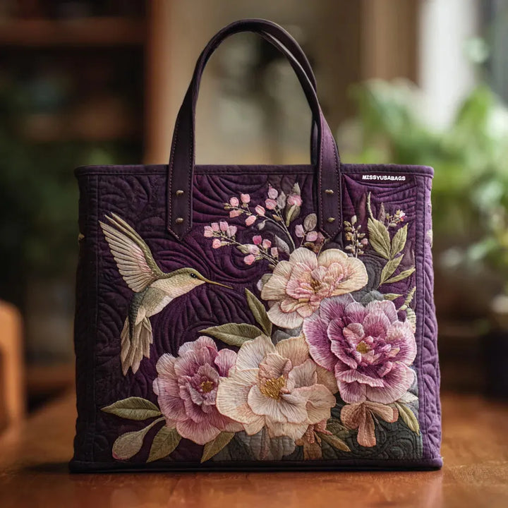 Gequiltete Violette Täschchen mit Kolibris und Orchideen