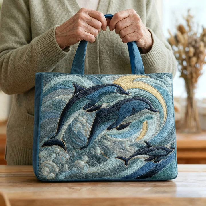 Gequiltete Tragetasche mit Delfin- und Ozeanmotiv